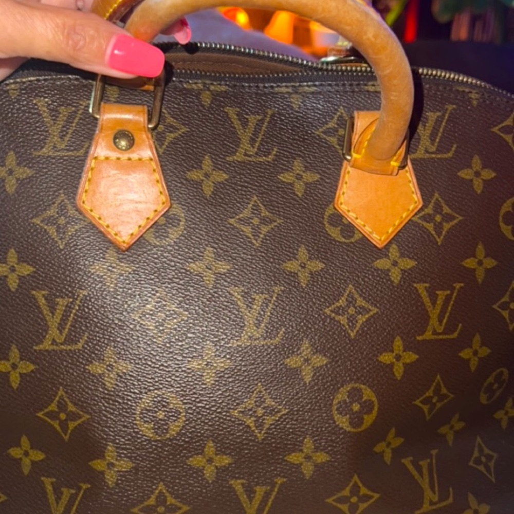 Lv Monogram Alma. Serial / Date Code: Ba0946 - image 7